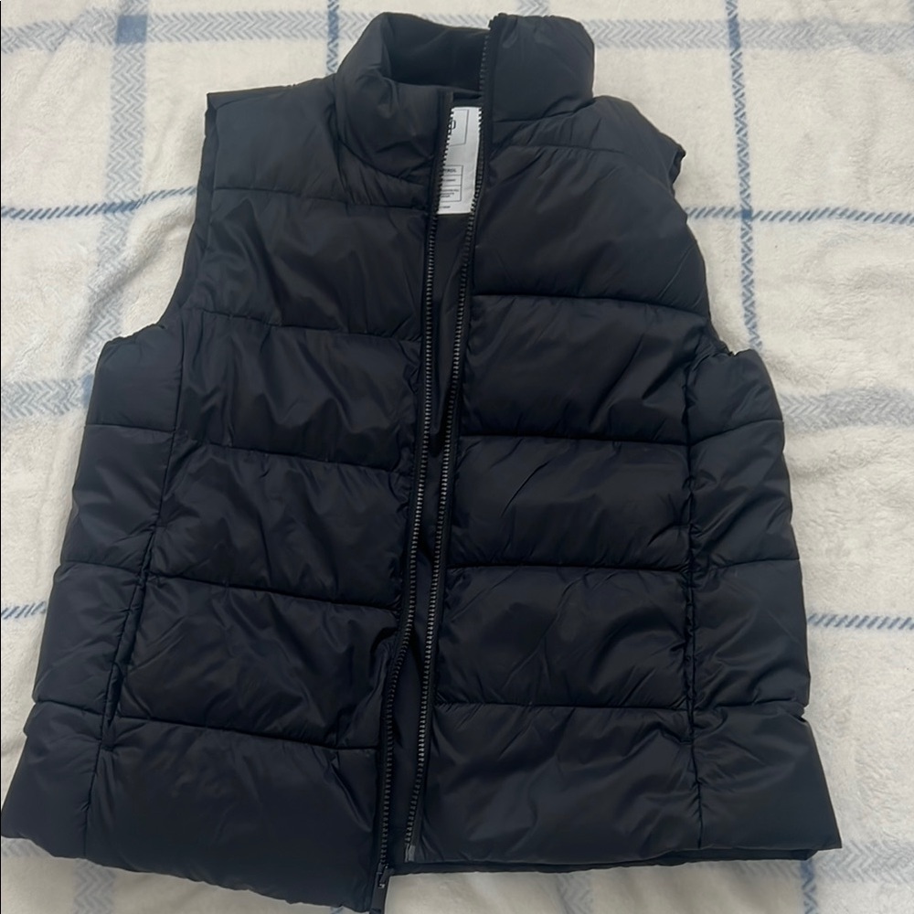 GAP Black Puffer Vest